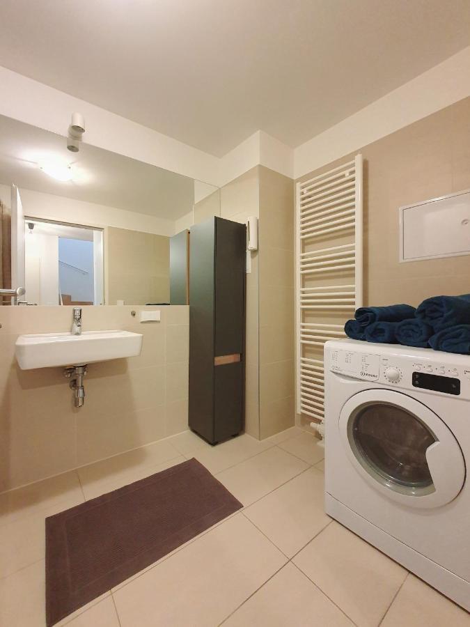 Near Lake Two Bedroom Duplex Apartment Wien Ngoại thất bức ảnh